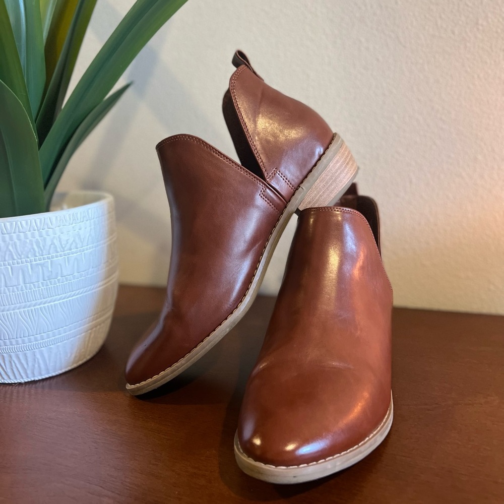 Universal Thread | Cognac Ankle Boots | 9.5